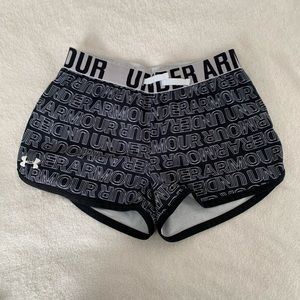 Under Armour Logo Black and White Shorts - Size Youth Large